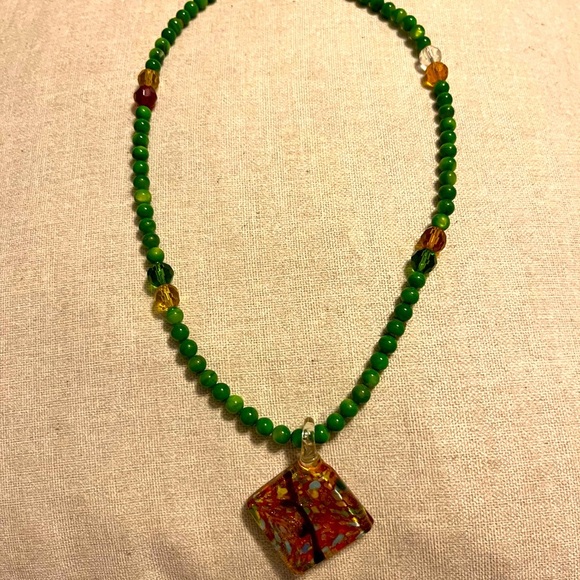 Green Beads with Pendant - Picture 1 of 3
